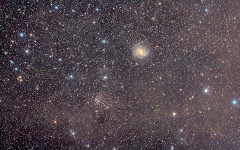 NGC 6946, le Feu d'Artifice, et NGC 6939, l'Amas d'Etoile