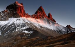 Arves Peaks in Red